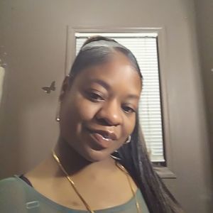 Meet your Posher, Yolanda